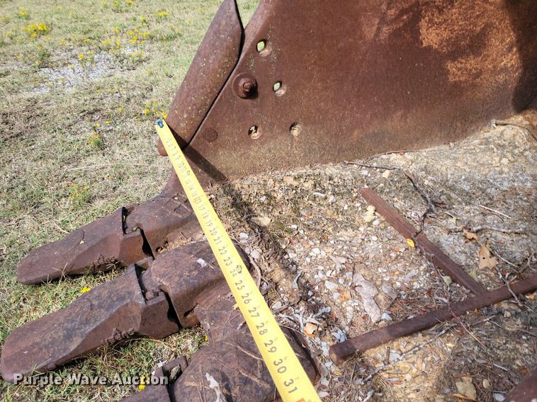 image for item LS9785 (2) excavator buckets