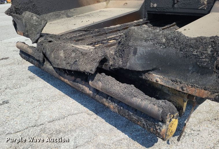 image for item LS9786 2004 Caterpillar  AP-655C paver