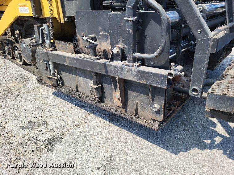 image for item LS9786 2004 Caterpillar  AP-655C paver
