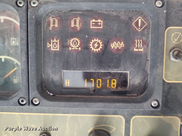 image for item LS9786 2004 Caterpillar  AP-655C paver