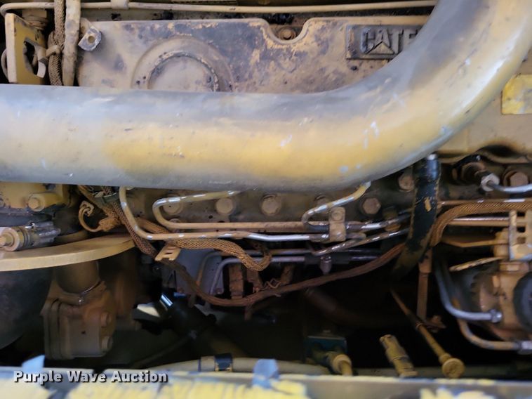 image for item LS9786 2004 Caterpillar  AP-655C paver