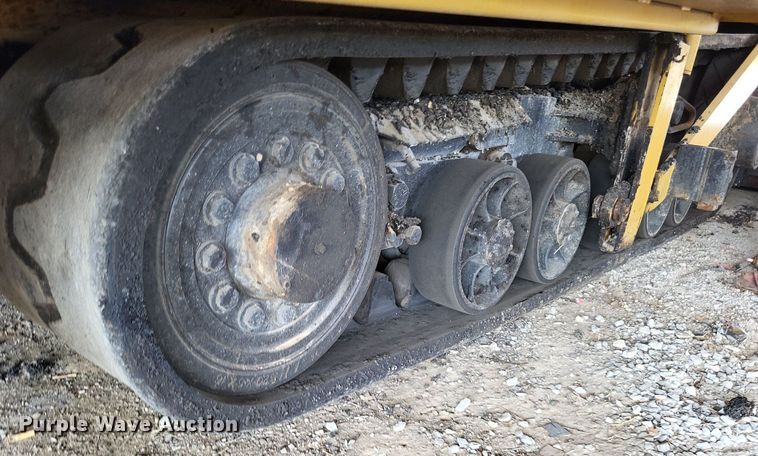 image for item LS9786 2004 Caterpillar  AP-655C paver