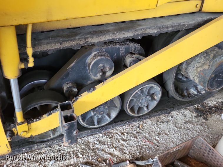 image for item LS9786 2004 Caterpillar  AP-655C paver