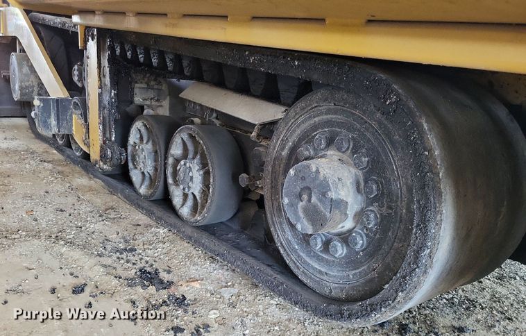 image for item LS9786 2004 Caterpillar  AP-655C paver