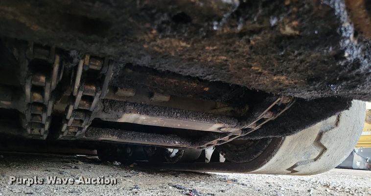 image for item LS9786 2004 Caterpillar  AP-655C paver