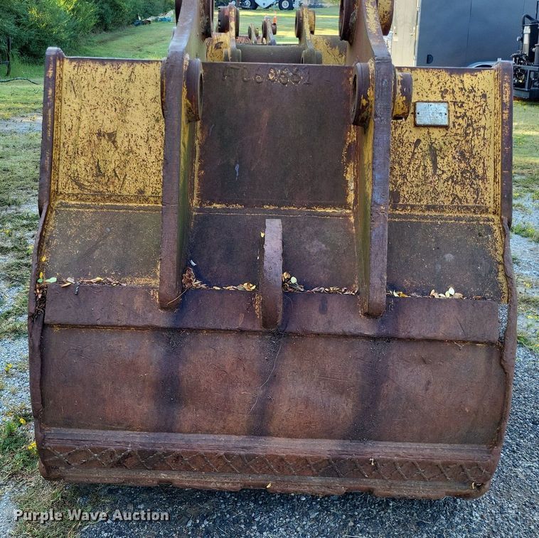 image for item LS9789 (2) excavator buckets