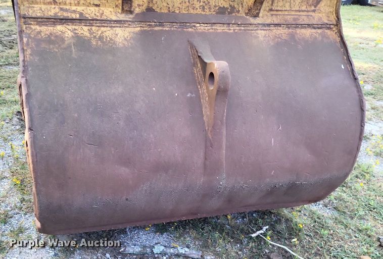 image for item LS9789 (2) excavator buckets