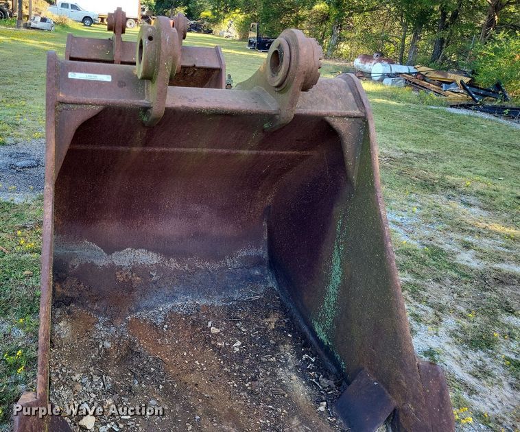 image for item LS9789 (2) excavator buckets