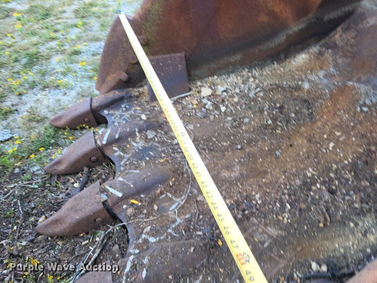 image for item LS9789 (2) excavator buckets