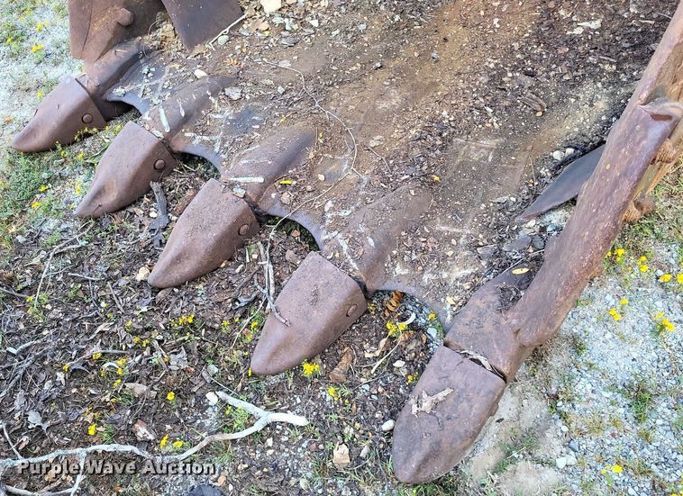 image for item LS9789 (2) excavator buckets