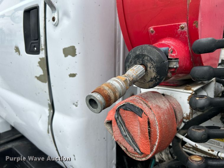 image for item LV9033 2000 Ford F650  crane truck