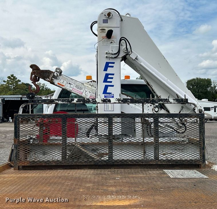 image for item LV9033 2000 Ford F650  crane truck