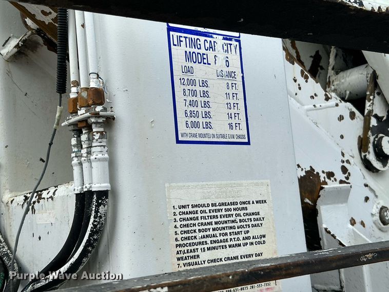 image for item LV9033 2000 Ford F650  crane truck