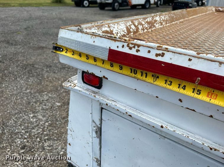 image for item LV9033 2000 Ford F650  crane truck