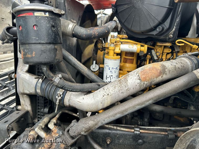 image for item LV9033 2000 Ford F650  crane truck