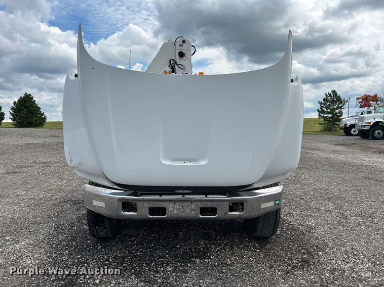 image for item LV9033 2000 Ford F650  crane truck