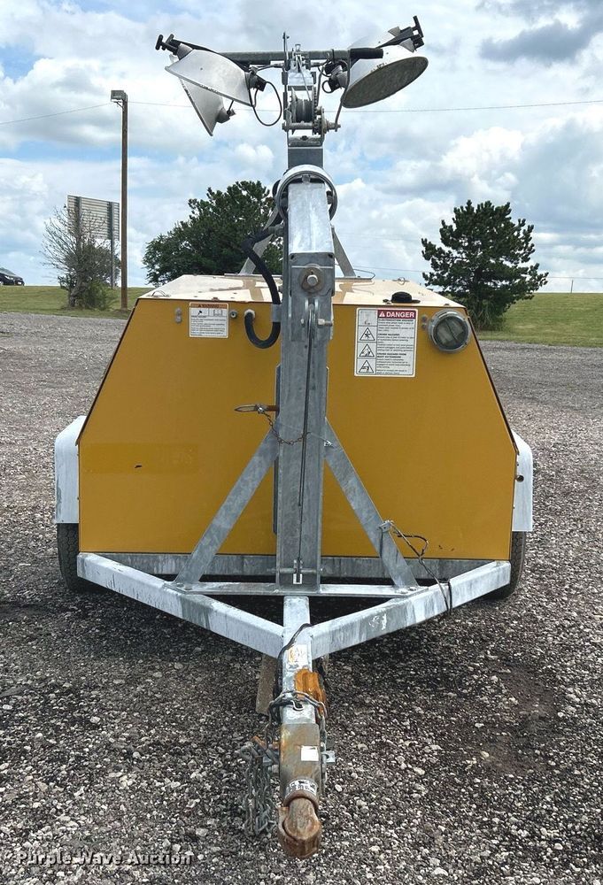 image for item LV9034 Warren Power Systems WCW84MH  light plant