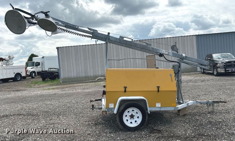 image for item LV9034 Warren Power Systems WCW84MH  light plant