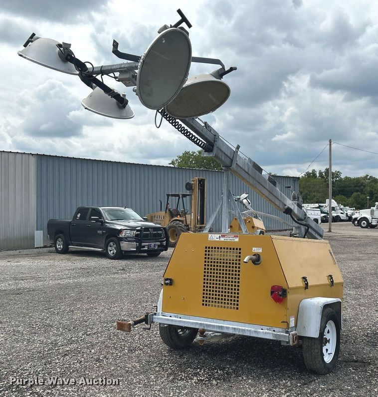 image for item LV9034 Warren Power Systems WCW84MH  light plant