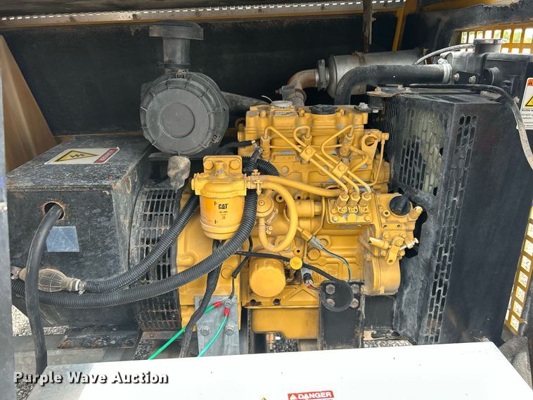 image for item LV9034 Warren Power Systems WCW84MH  light plant