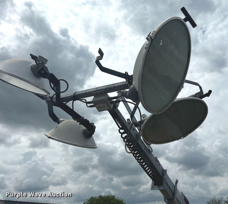 image for item LV9034 Warren Power Systems WCW84MH  light plant