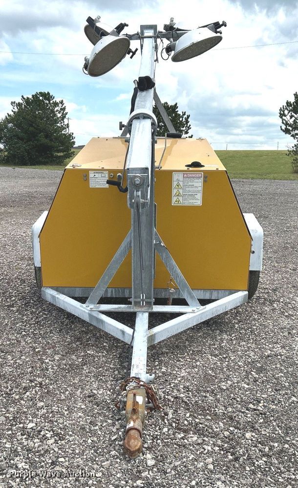 image for item LV9035 Warren Power Systems WCW84MH  light plant