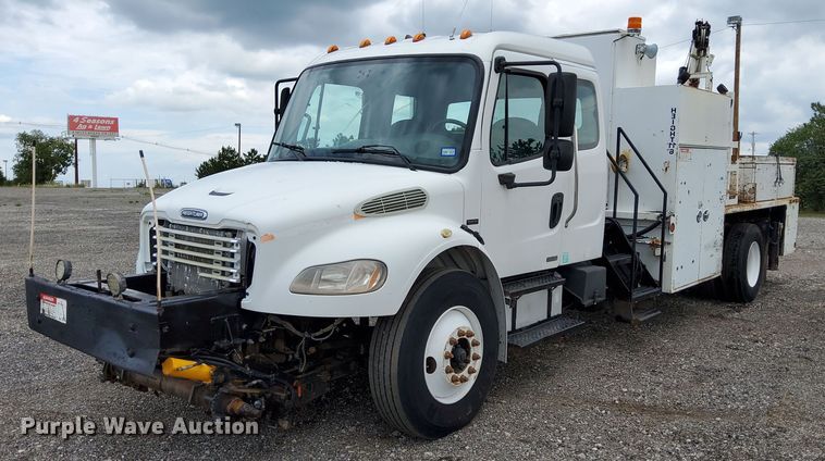 image for item LV9039 2006 Freightliner M2 106  utility / service truck