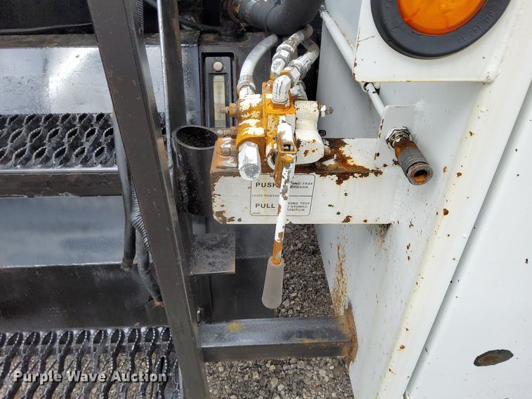 image for item LV9039 2006 Freightliner M2 106  utility / service truck