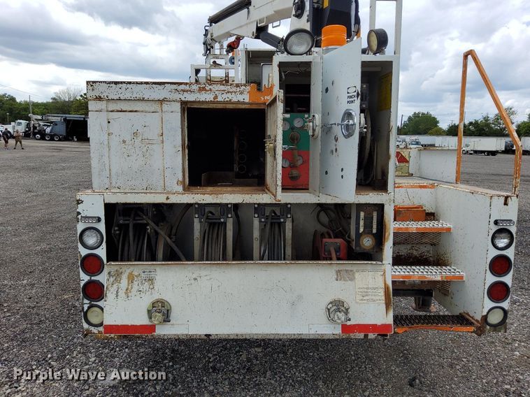 image for item LV9039 2006 Freightliner M2 106  utility / service truck