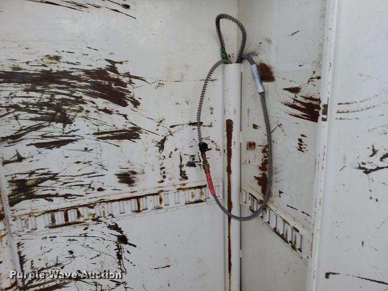 image for item LV9039 2006 Freightliner M2 106  utility / service truck