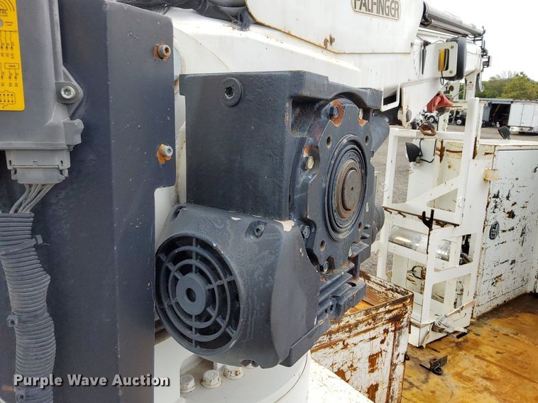 image for item LV9039 2006 Freightliner M2 106  utility / service truck