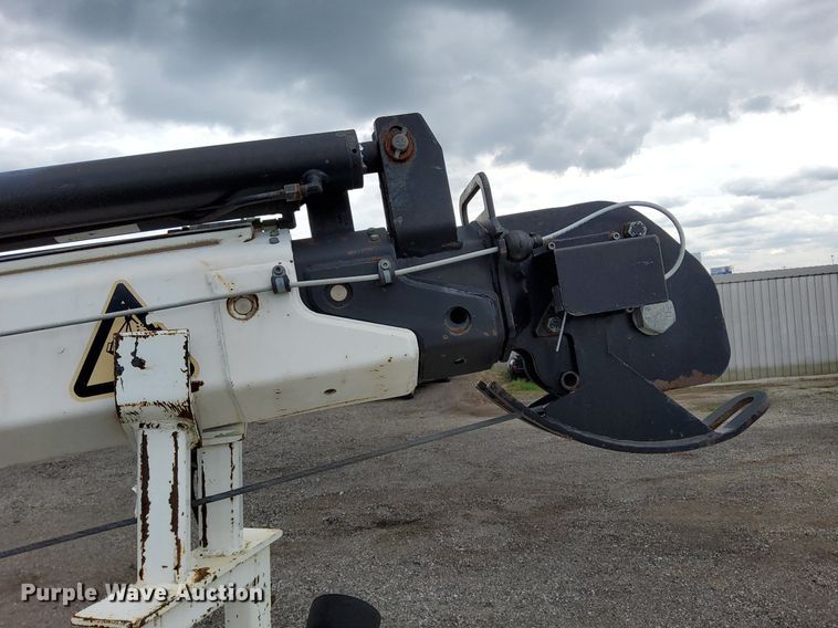 image for item LV9039 2006 Freightliner M2 106  utility / service truck