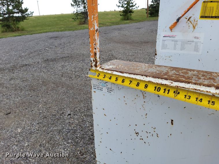 image for item LV9039 2006 Freightliner M2 106  utility / service truck