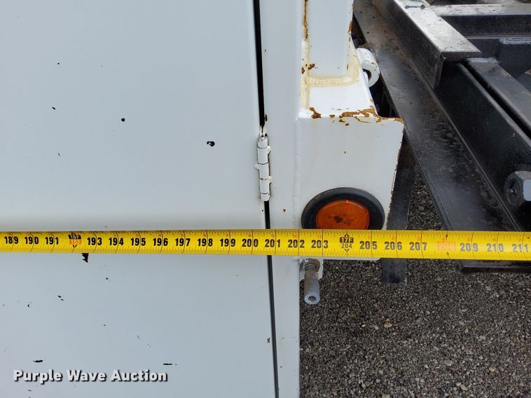 image for item LV9039 2006 Freightliner M2 106  utility / service truck