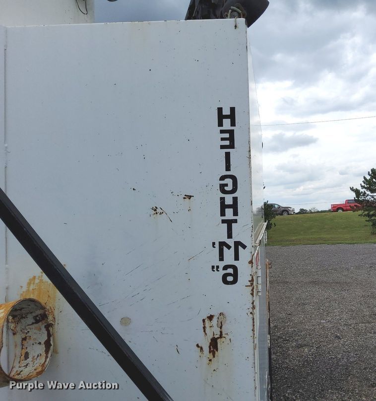 image for item LV9039 2006 Freightliner M2 106  utility / service truck