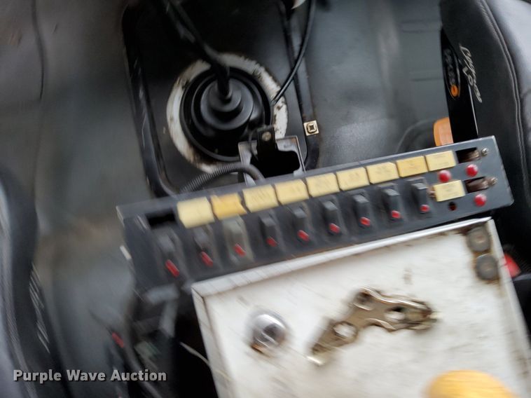 image for item LV9039 2006 Freightliner M2 106  utility / service truck