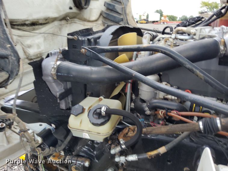 image for item LV9039 2006 Freightliner M2 106  utility / service truck