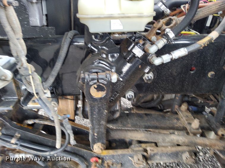 image for item LV9039 2006 Freightliner M2 106  utility / service truck