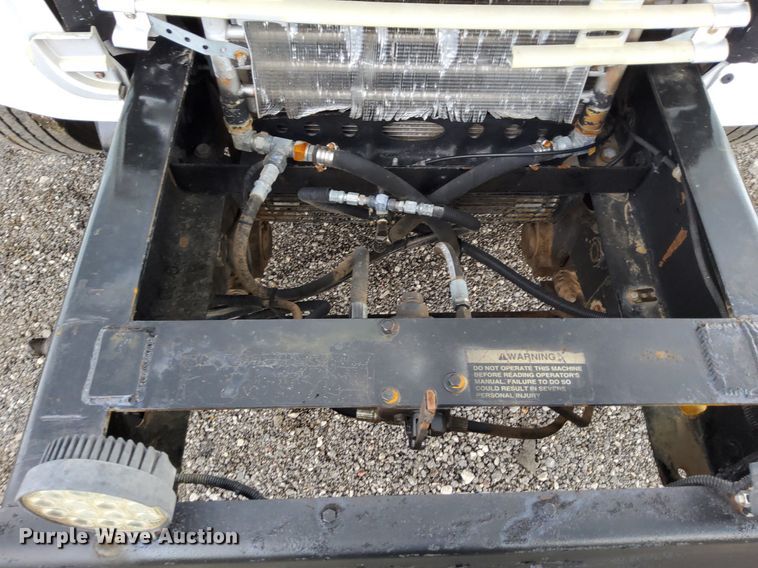 image for item LV9039 2006 Freightliner M2 106  utility / service truck