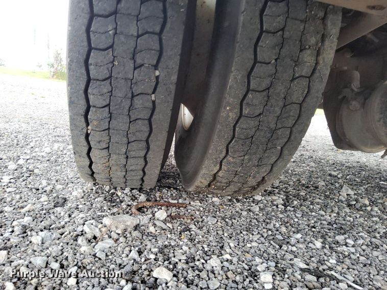 image for item LV9039 2006 Freightliner M2 106  utility / service truck