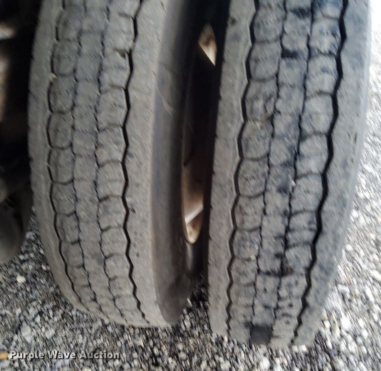 image for item LV9039 2006 Freightliner M2 106  utility / service truck