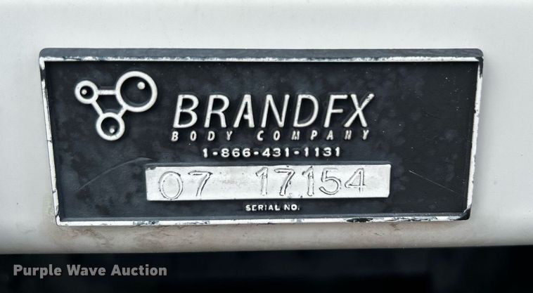 image for item LV9040 2007 GMC TC8C064  digger derrick truck