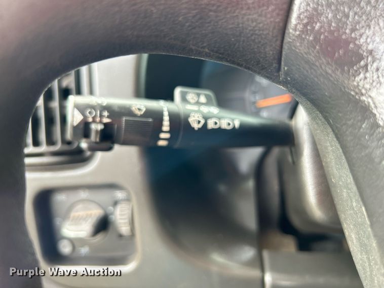 image for item LV9040 2007 GMC TC8C064  digger derrick truck