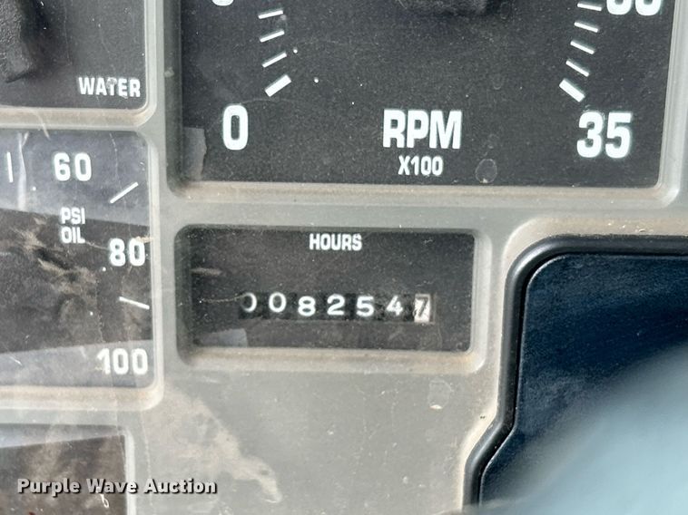 image for item LV9046 1998 International 4900  digger derrick truck