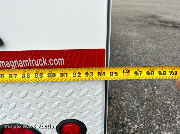 image for item LV9048 2006 Chevrolet C7500  bucket truck