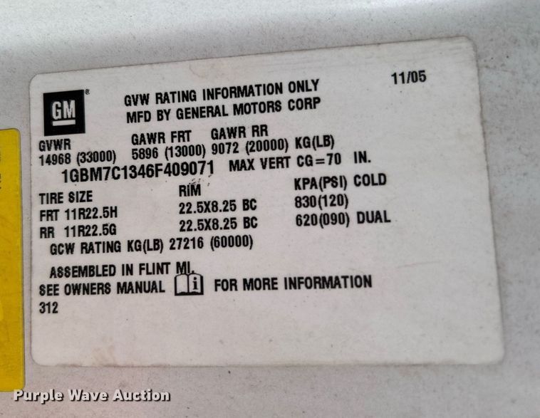 image for item LV9048 2006 Chevrolet C7500  bucket truck