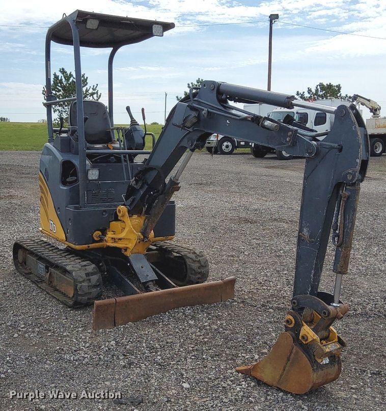 image for item LV9050 2011 John Deere 17D  mini excavator