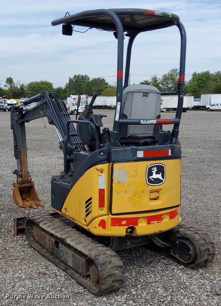 image for item LV9050 2011 John Deere 17D  mini excavator