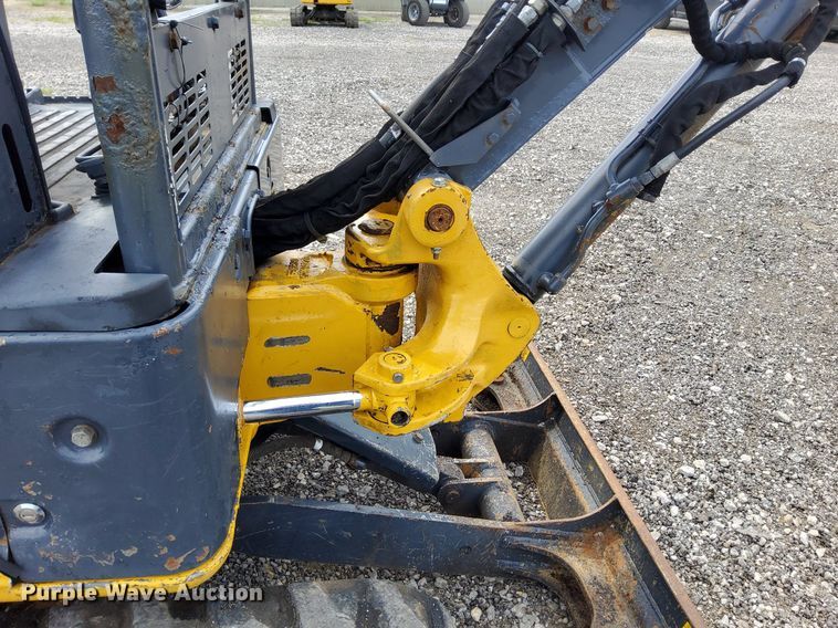 image for item LV9050 2011 John Deere 17D  mini excavator