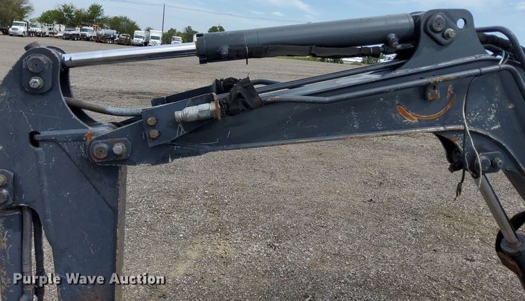 image for item LV9050 2011 John Deere 17D  mini excavator